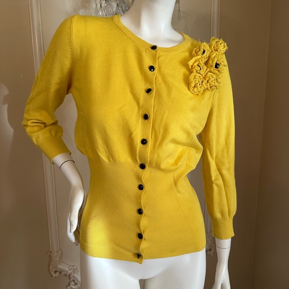 Olivia M. Lightweight Button Down Sweater Size XL - Picture 3 of 16